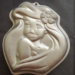 LITTLE MERMAID ARIEL DISNEY WILTON CAKE PAN MOLD